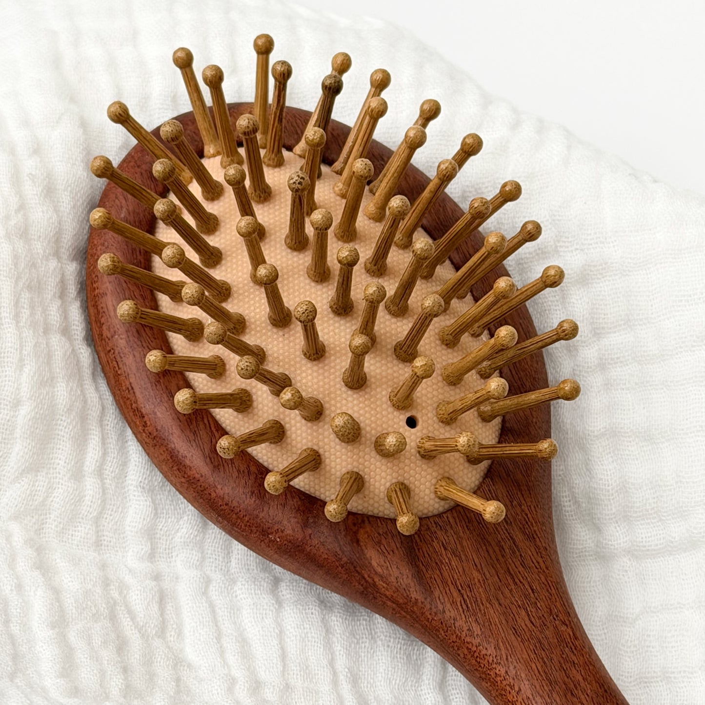 檀木 クッションヘアブラシ 花彫刻 竹ピン シリコン気クッション 木製ヘアブラシ